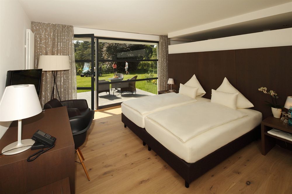Golfhotel Gut Neuenhof Frondenberg Exterior photo